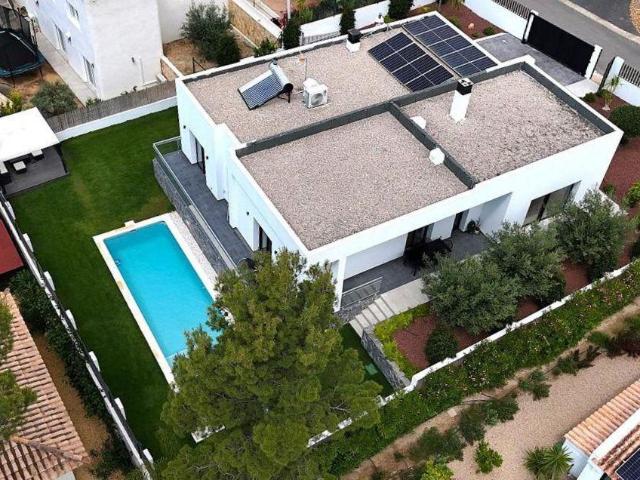 Chalet en venta en Urbanització Santa Clara, la Marina Baixa