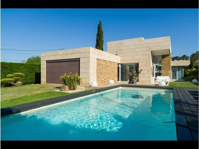 Chalet en venta en Ames, Santiago