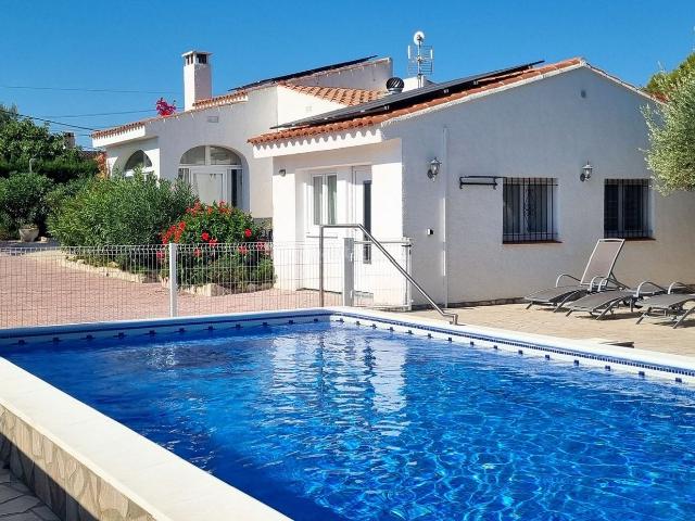Chalet en venta en les Tres Cales, l'Ametlla de Mar