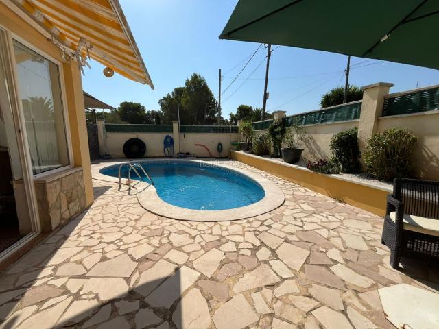 Chalet en venta en les Tres Cales, l'Ametlla de Mar
