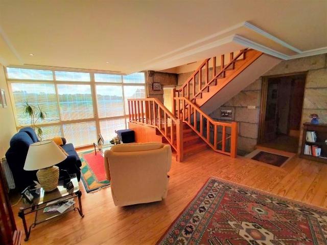 Chalet en venta en Amoeiro, Ourense