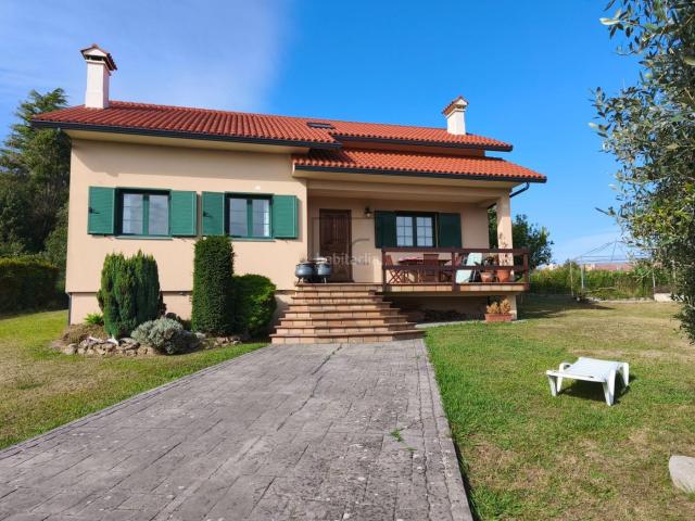 Chalet en venta en Ares, Ferrol