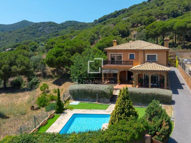 Chalet en venta en Urbanització de Can Barrau, Maresme