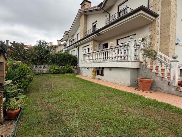 Chalet en venta en Barrio Palacio, Arnuero