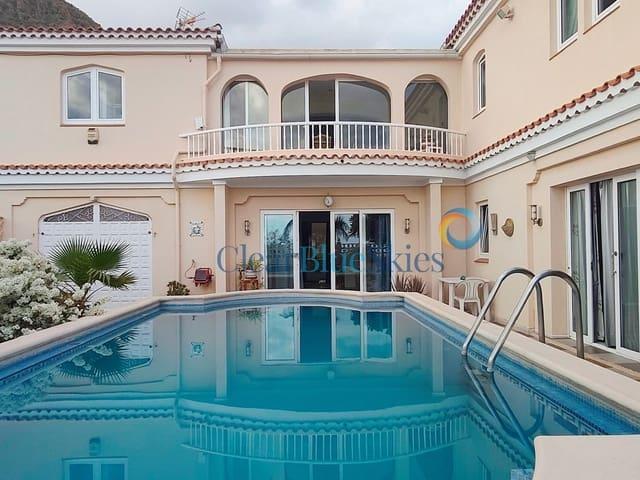 Villa en venta en Arona, Las Casas