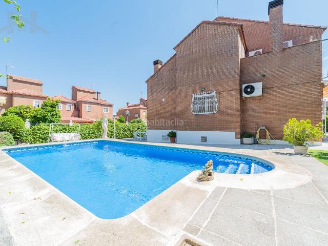 Chalet en venta en Arroyomolinos, Madrid