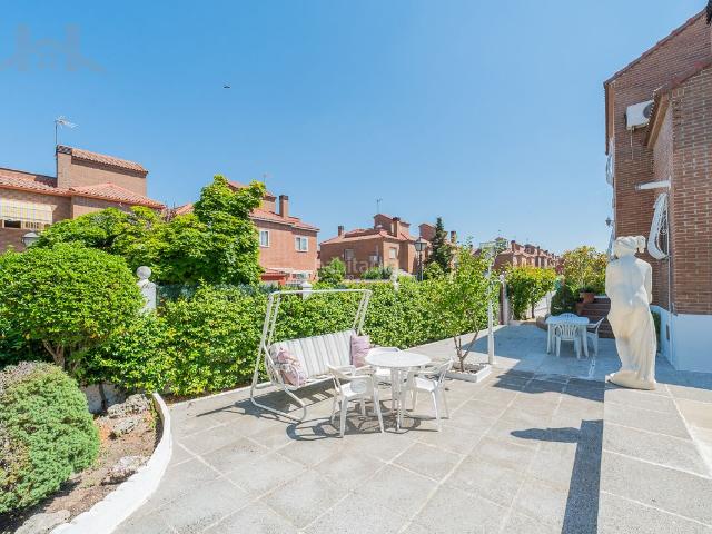 Chalet en venta en Arroyomolinos, Madrid