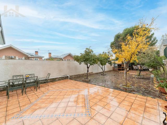Villa en venta en Arroyomolinos, Ciudad Jardín
