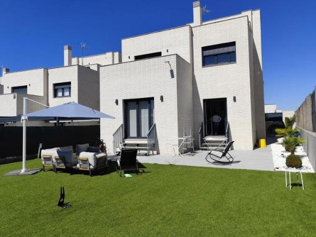 Chalet en venta en Arroyomolinos, Madrid