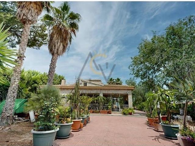 Villa en venta en Aspe