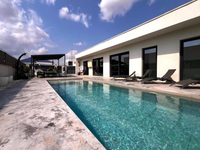 Chalet en venta en Aspe, Valencia