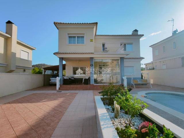 Chalet en venta en Aspe, Valencia