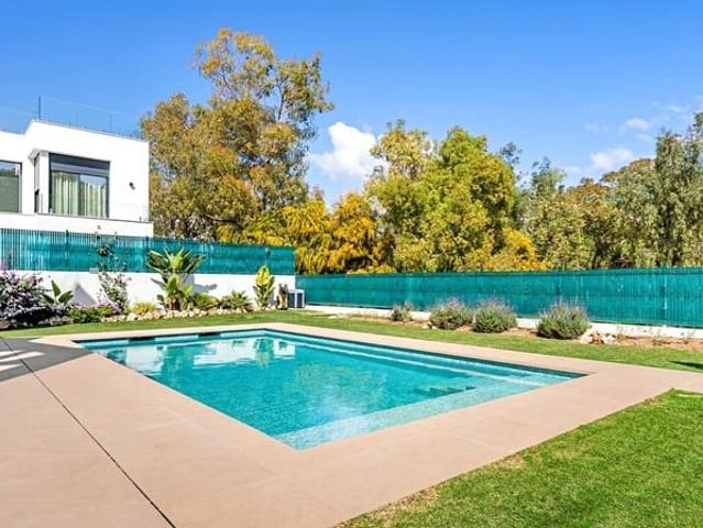 Chalet en venta en Atalaya-Isdabe, Costa del Sol Occidental