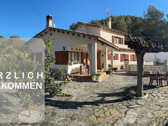 Villa en venta en Castellet I La Gornal, Costa-Cunit-Castellet Sector Trencarroques