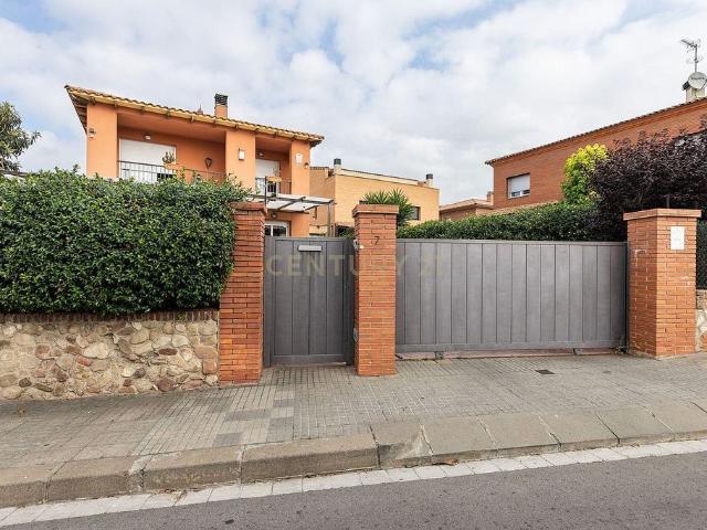 Chalet en venta en l'Eixample de Parets, Vallès Oriental