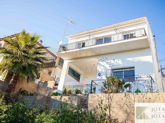Villa en venta en Vidreres, Lloret Residencial