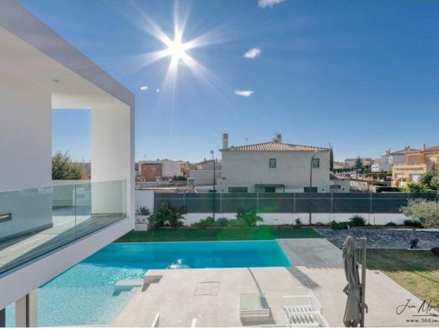 Casa en venta en Alt Empordà, Catalunya