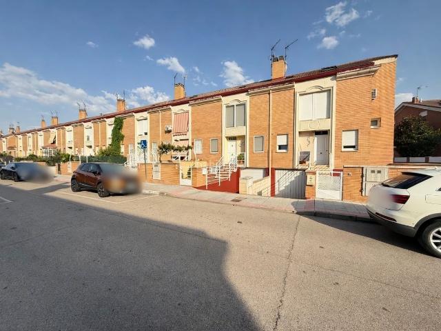 Chalet en venta en Azuqueca De Henares, Castilla-La Mancha