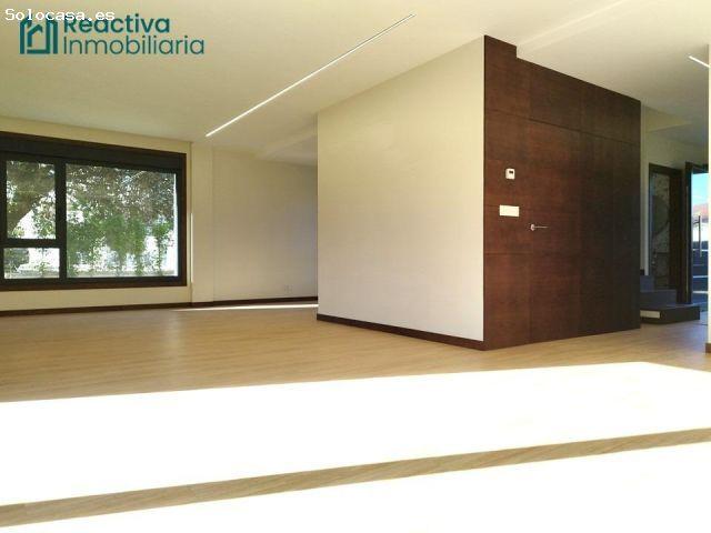 Casa en venta en Viso de Calvos, Vigo