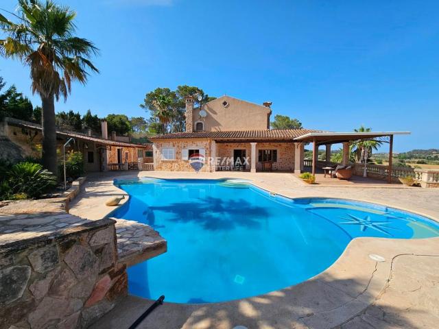 Villa en venta en Lloret De Vistalegre
