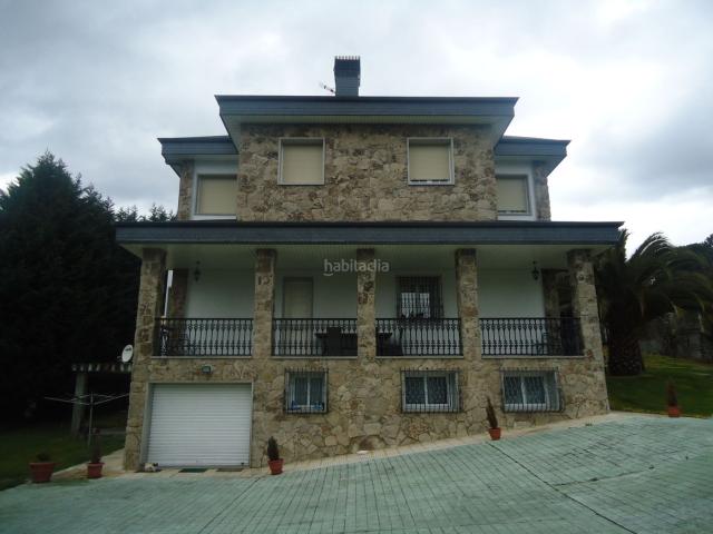 Chalet en venta en Barbadás, Ourense