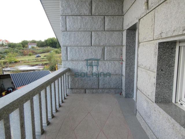 Chalet en venta en Barbadás, Ourense