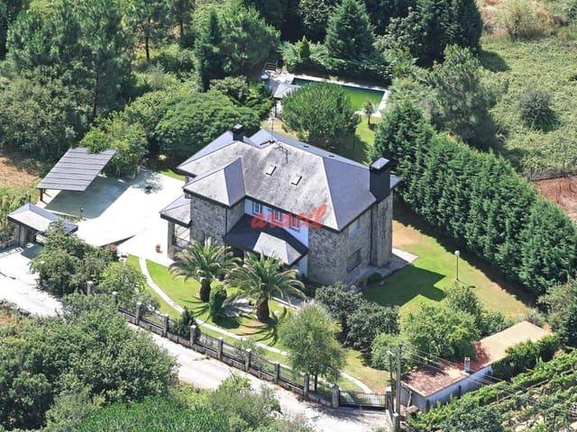 Chalet en venta en Barbadás, Ourense