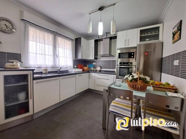 Chalet en venta en Paderne, Cantabria