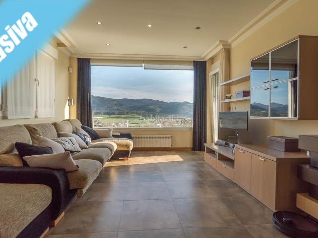 Chalet en venta en Paderne, Cantabria