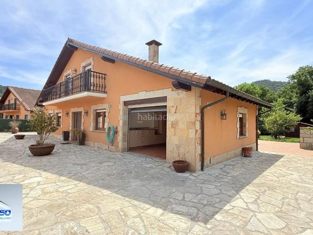 Chalet en venta en Paderne, Cantabria