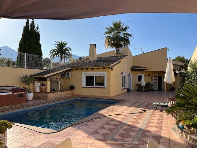 Chalet en venta en Barranc Fondo, la Nucia