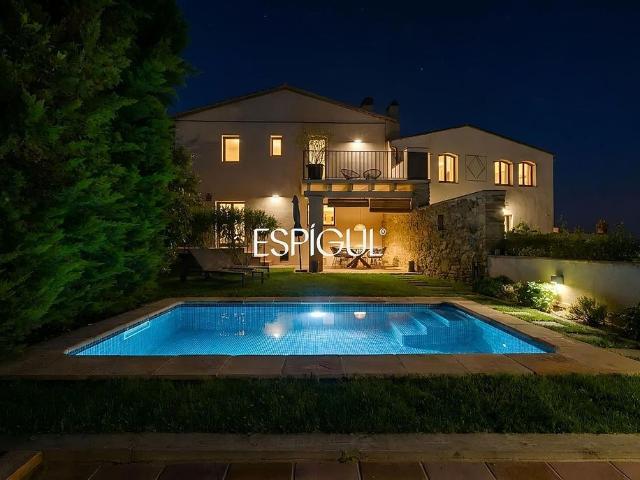 Chalet en venta en Castell d'Empordà, Baix Empordà