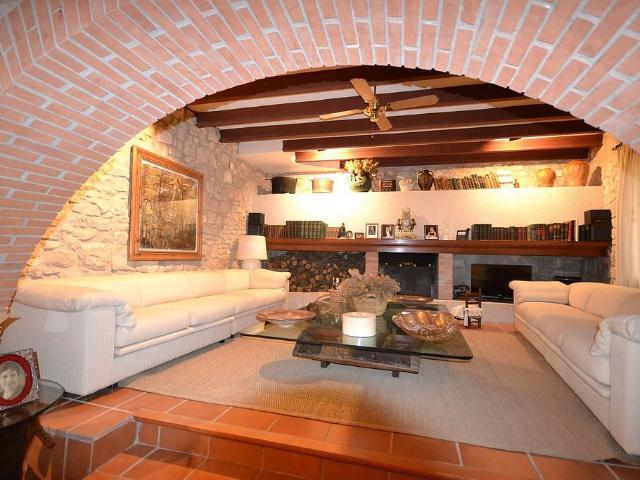 Villa en venta en Belianes