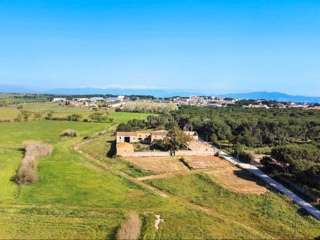 Villa en venta en Bellcaire D'empordà