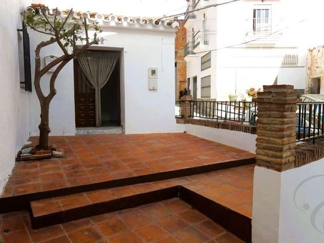 Villa en venta en Benamargosa