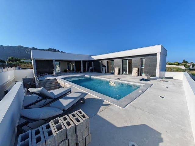 Chalet en venta en Beniarbeig, Alicante