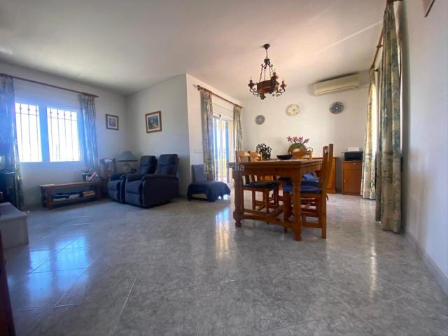 Villa en venta en Beniarbeig