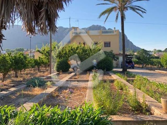 Chalet en venta en Beniarbeig, Alicante