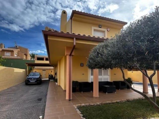 Villa en venta en Benidorm, el Castell - Casc Antic
