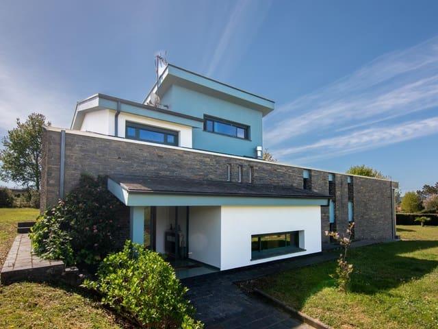 Chalet en venta en Bergondo, A Coruña
