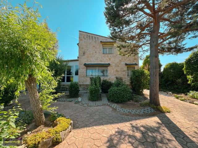Chalet en venta en El Berrueco, Madrid
