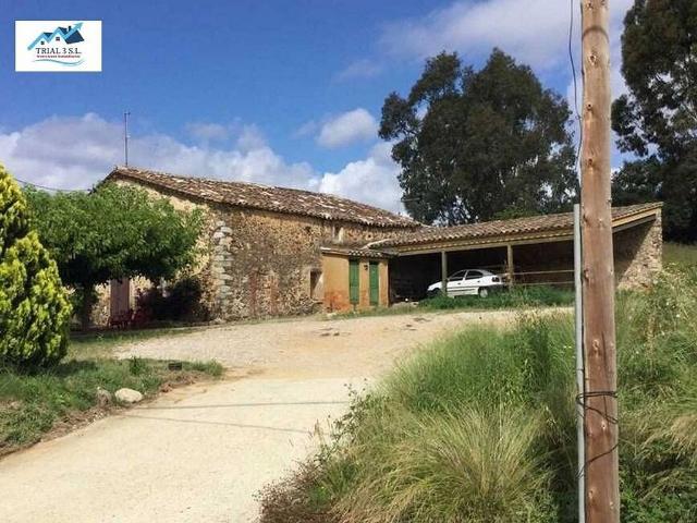 Chalet en venta en Mas Llunes, Gironès