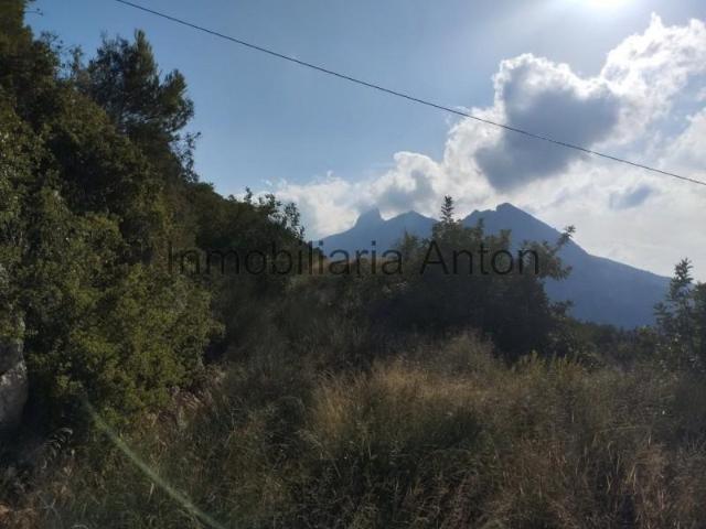 Villa en venta en Bolulla