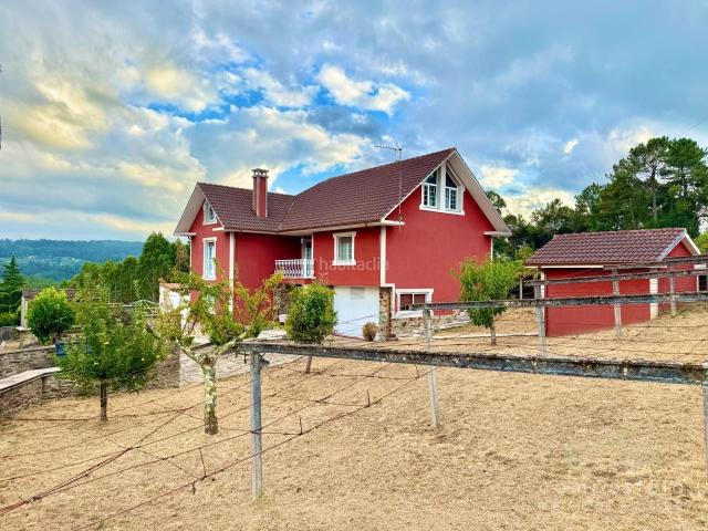 Chalet en venta en Boqueixón, Santiago