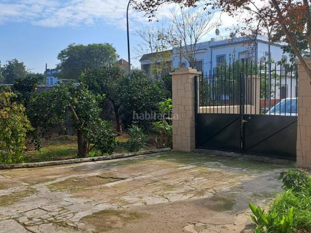 Chalet en venta en Brenes, Sevilla