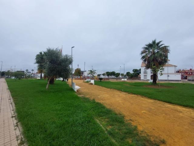 Chalet en venta en Brenes, Andalucía