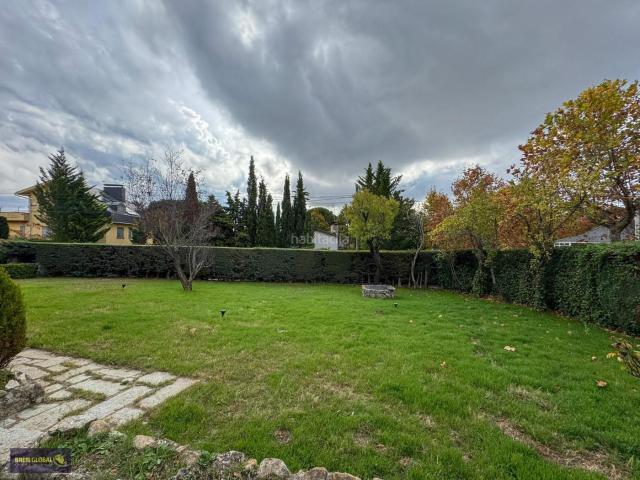 Chalet en venta en Sexmo de Lozoya, Bustarviejo