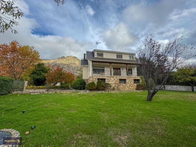 Chalet en venta en Sexmo de Lozoya, Bustarviejo