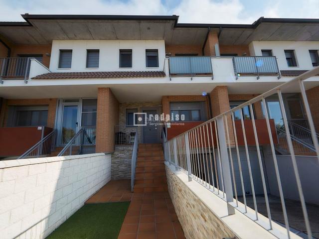 Villa en venta en Cabezón De Pisuerga