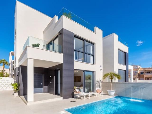 Chalet en venta en Urbanización La Zenia II, el Baix Segura / La Vega Baja